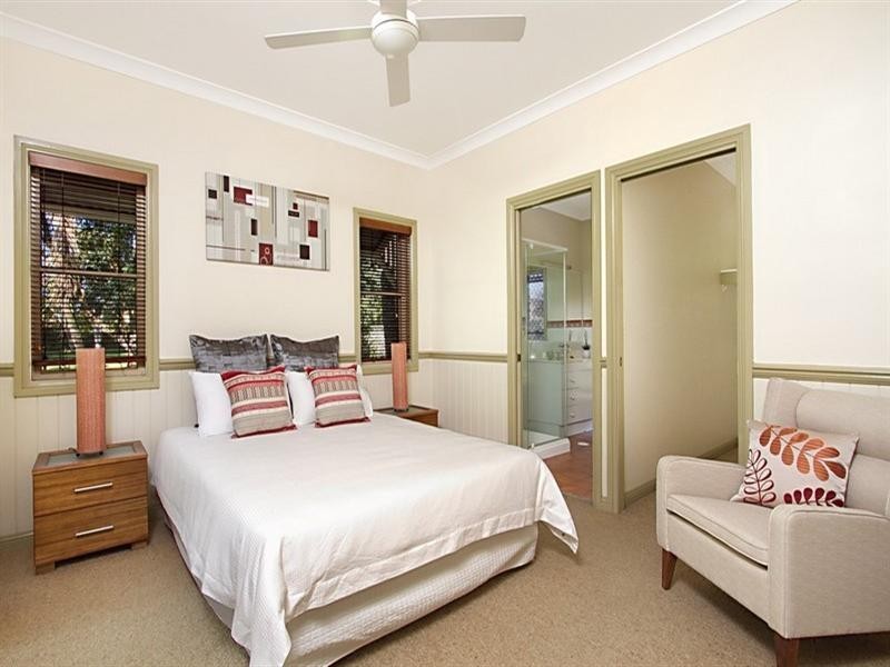 9 Oppermann Court, Meadowbrook QLD 4131