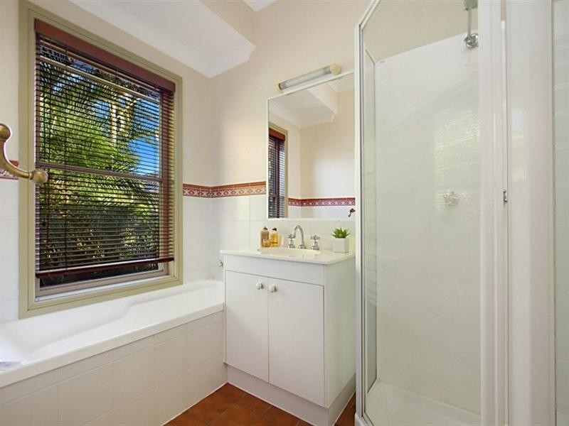 9 Oppermann Court, Meadowbrook QLD 4131