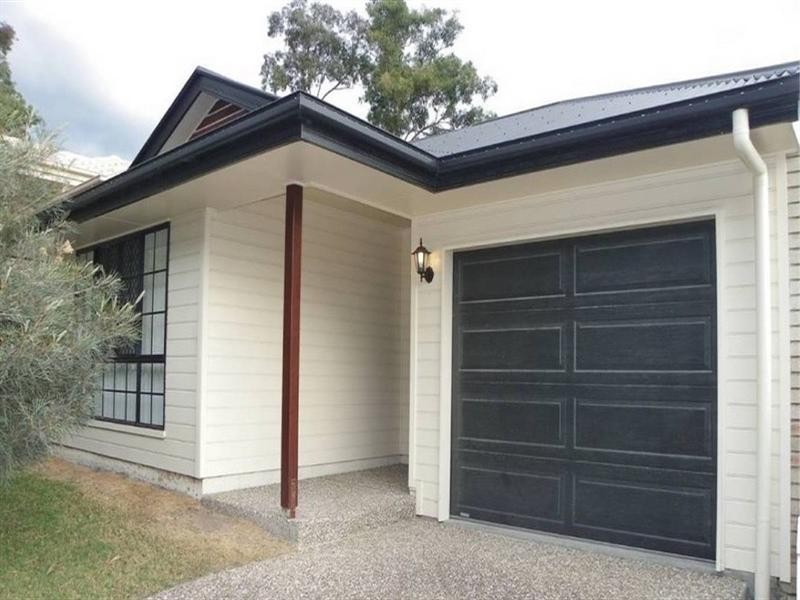 15 Carnarvon Crescent, Waterford QLD 4133