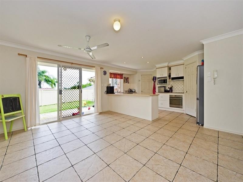 56 Lyndale Street, Daisy Hill QLD 4127