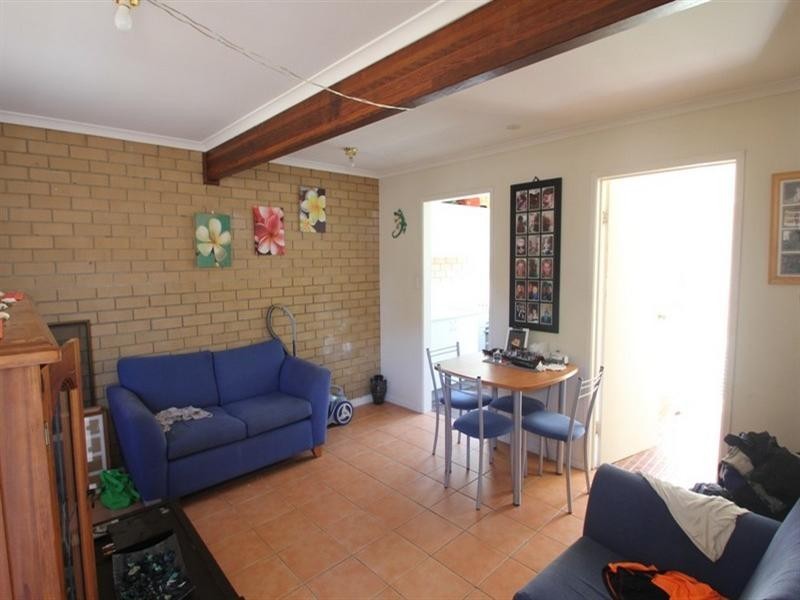 5/4 Cowper Avenue, Eagleby QLD 4207