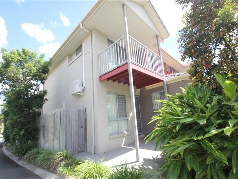 10/34 University Drive, Meadowbrook QLD 4131