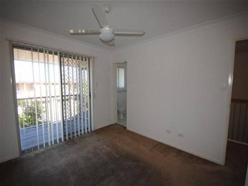 2/175 Fryar Road, Eagleby QLD 4207