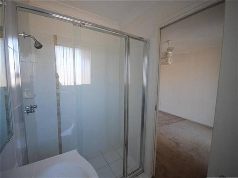 2/175 Fryar Road, Eagleby QLD 4207