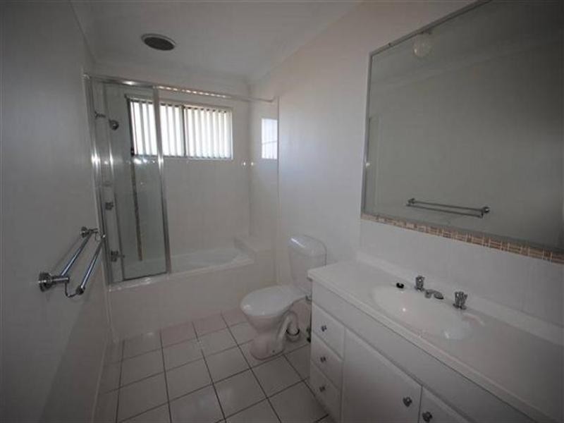 2/175 Fryar Road, Eagleby QLD 4207