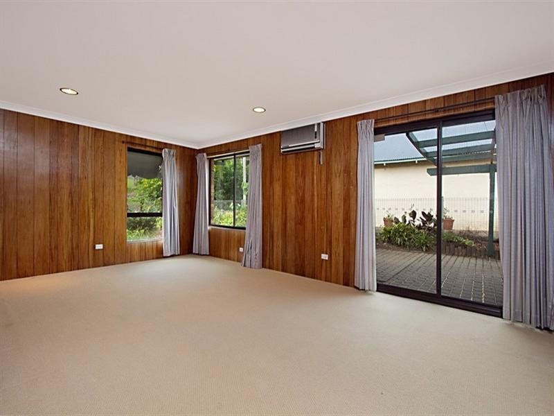 26 Lawnton Street, Daisy Hill QLD 4127