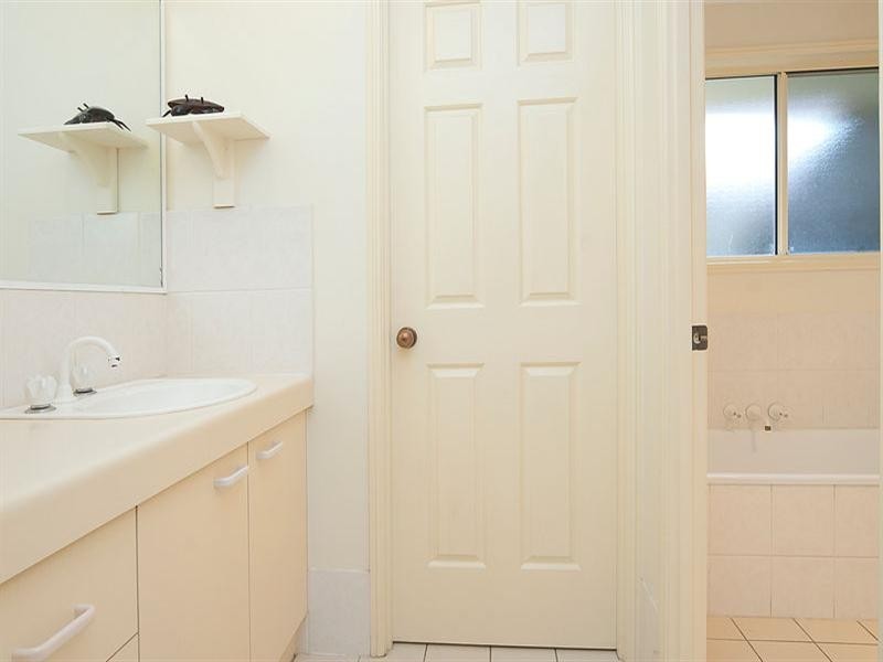 42 Tansey Drive, Tanah Merah QLD 4128