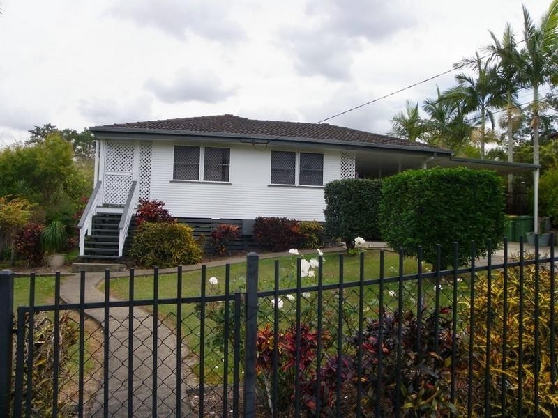 4 Hunter Street, Woodridge QLD 4114