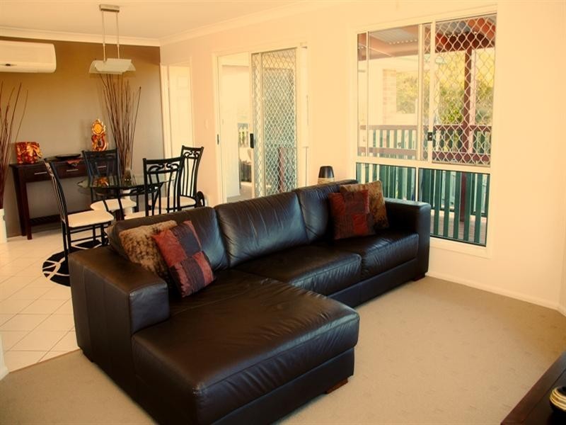 8 Kabang Court, Tanah Merah QLD 4128