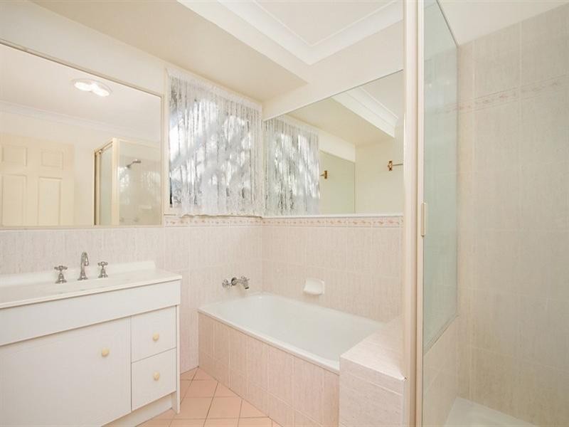 25 Yvonne Crescent, Mount Warren Park QLD 4207