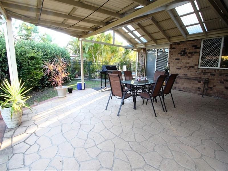 8 Parry Court, Windaroo QLD 4207