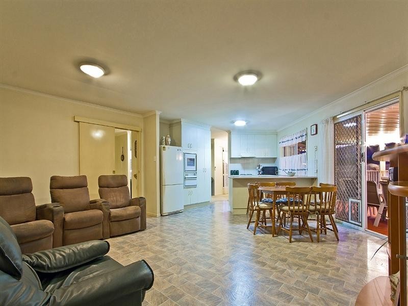 75 Hanlon Street, Tanah Merah QLD 4128