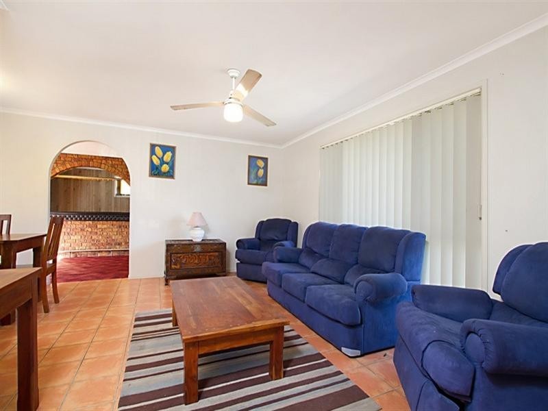 86 Chatswood Road, Springwood QLD 4127