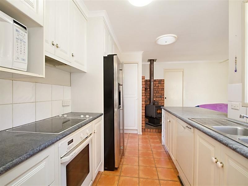 86 Chatswood Road, Springwood QLD 4127