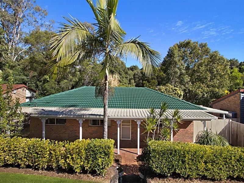 24 Oxley Circuit, Daisy Hill QLD 4127