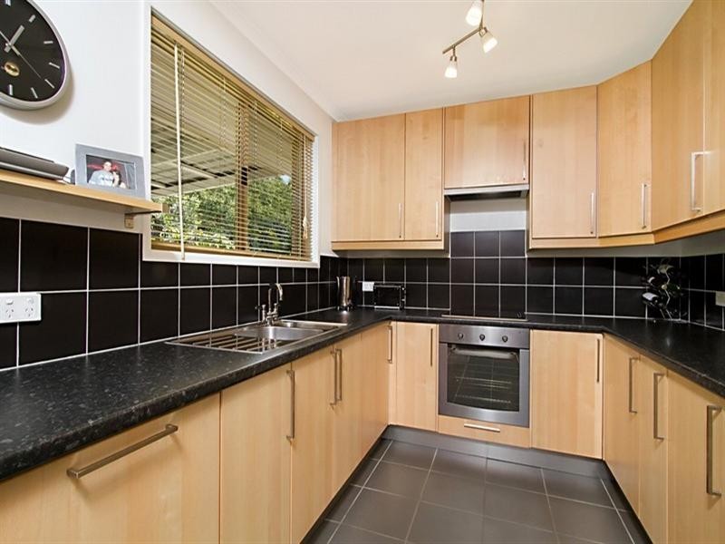 24 Oxley Circuit, Daisy Hill QLD 4127