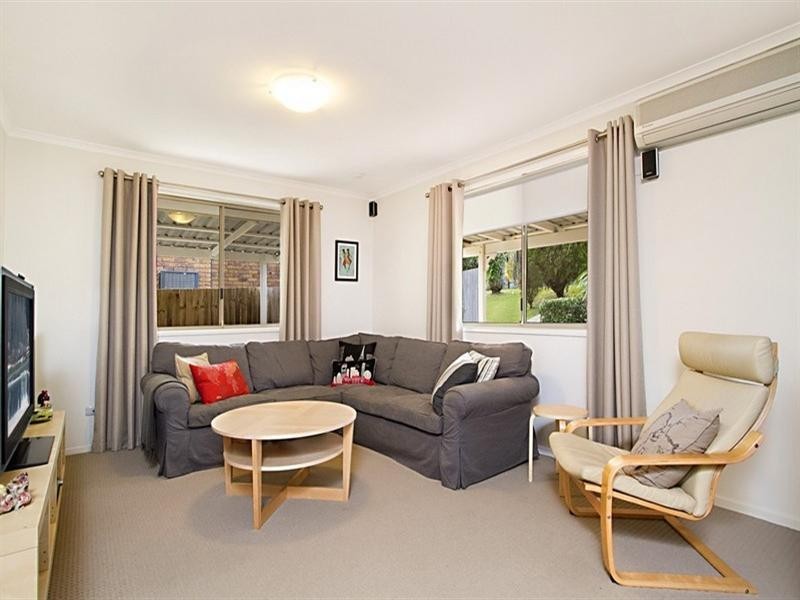 24 Oxley Circuit, Daisy Hill QLD 4127