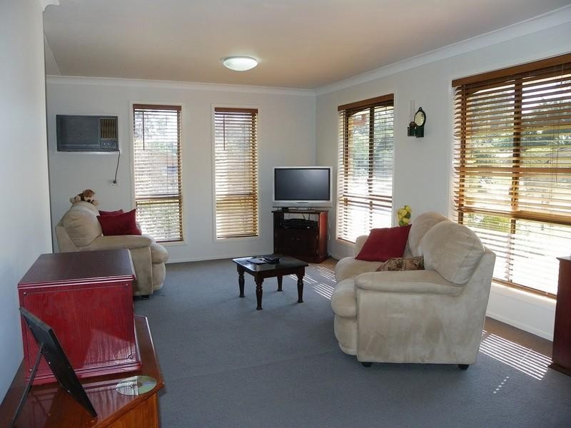 19 Oxley Circuit, Daisy Hill QLD 4127