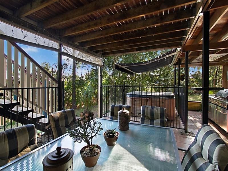 27 Sundar Crescent, Tanah Merah QLD 4128