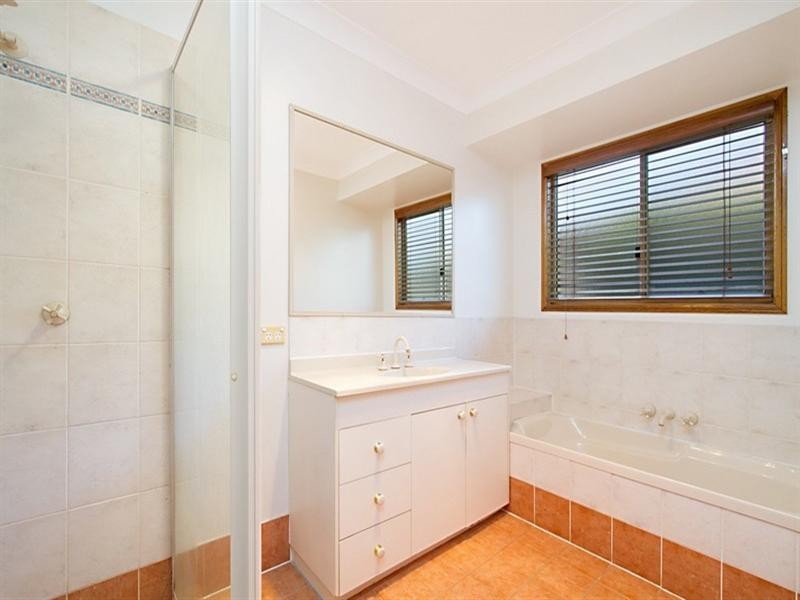 27 Sundar Crescent, Tanah Merah QLD 4128