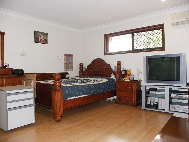 46 Paradise Road, Slacks Creek QLD 4127
