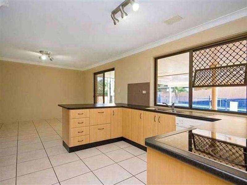 24 Adelong Road, Shailer Park QLD 4128