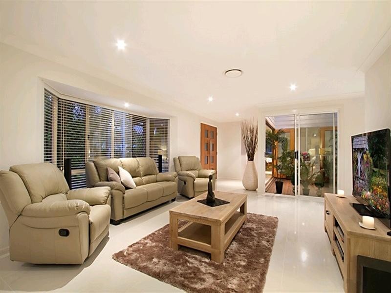 6 Kent Close, Springwood QLD 4127