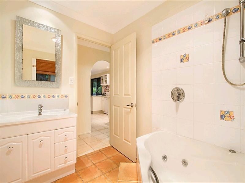 19 Westgate Avenue, Springwood QLD 4127