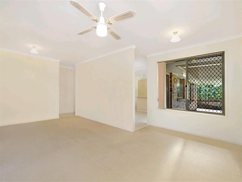 365 Chatswood Road, Shailer Park QLD 4128