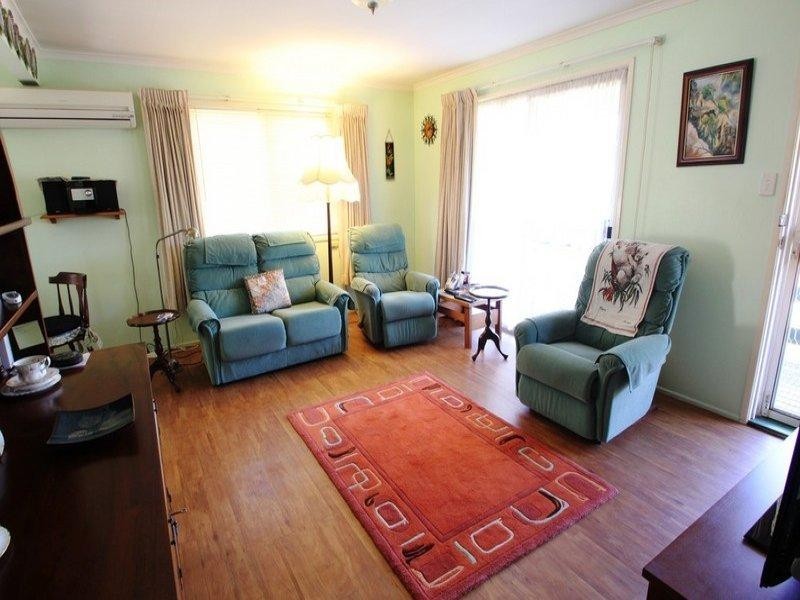 28 Winona Street, Shailer Park QLD 4128