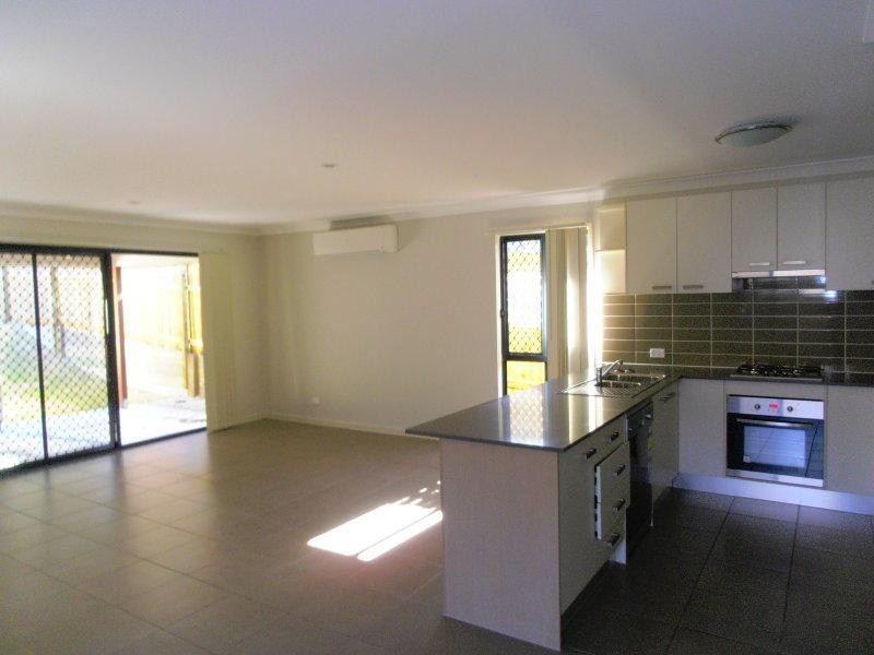 28 Nova Street, Waterford QLD 4133