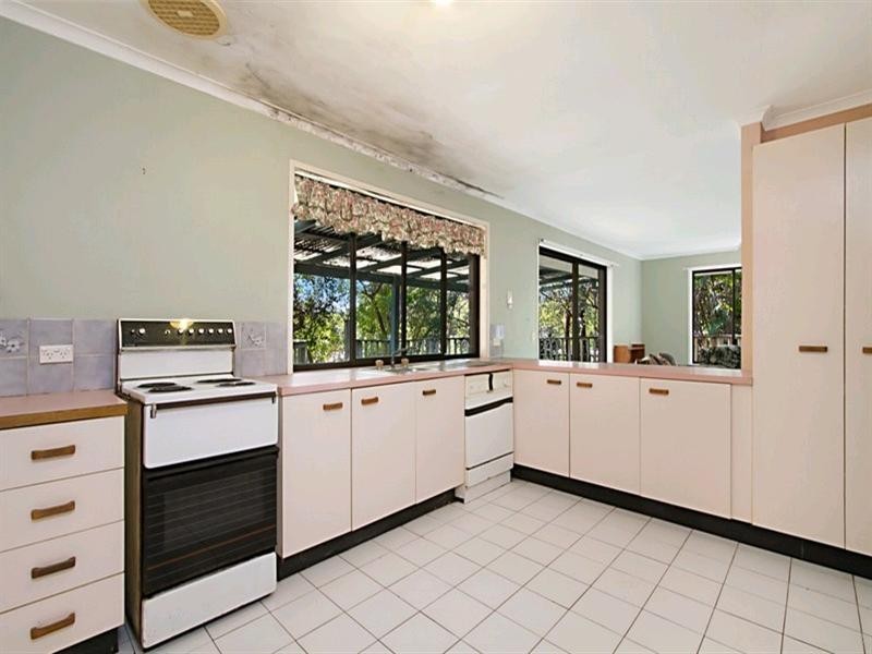 16 Sherwood Crescent, Daisy Hill QLD 4127