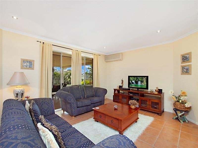 2 Perak Court, Tanah Merah QLD 4128