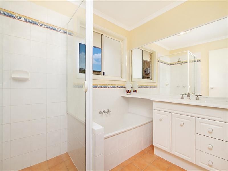 2 Perak Court, Tanah Merah QLD 4128