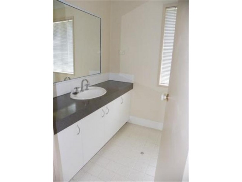 2/422 Chatswood Road, Shailer Park QLD 4128