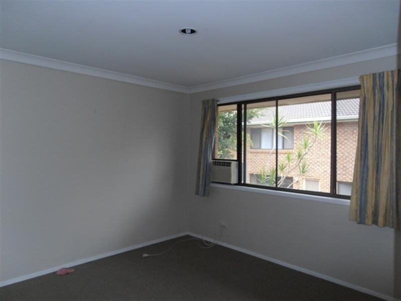 1/4 Efymia Court, Daisy Hill QLD 4127