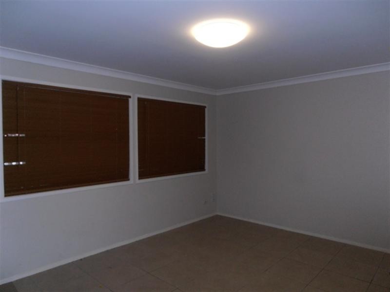 1/4 Efymia Court, Daisy Hill QLD 4127