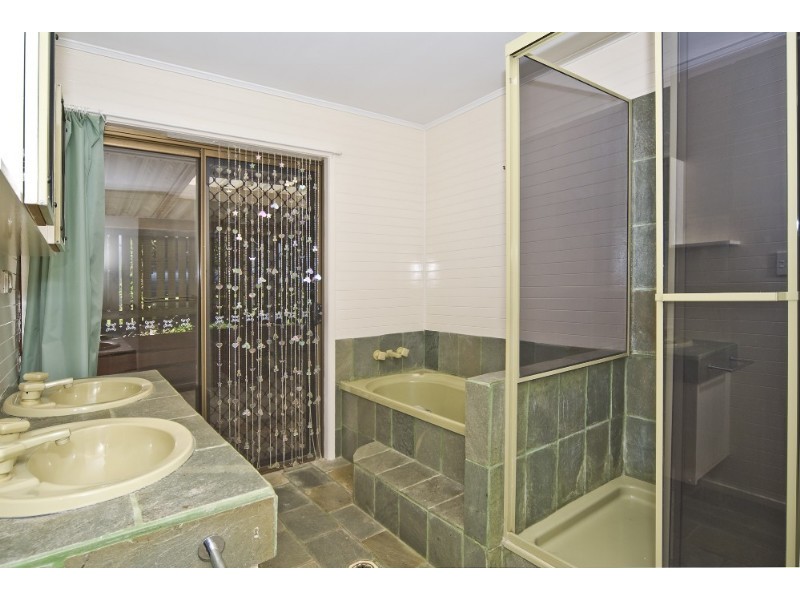 6 Adelong Road, Shailer Park QLD 4128