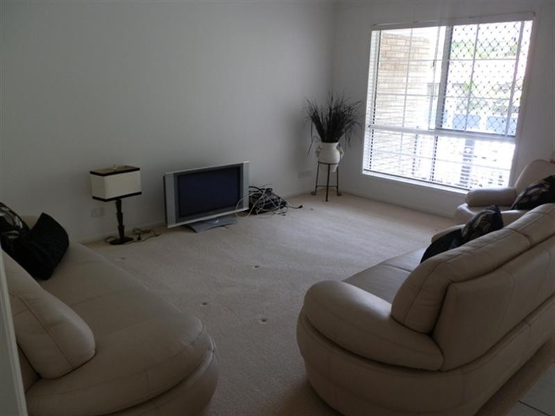 19 Kununurra Crescent, Shailer Park QLD 4128