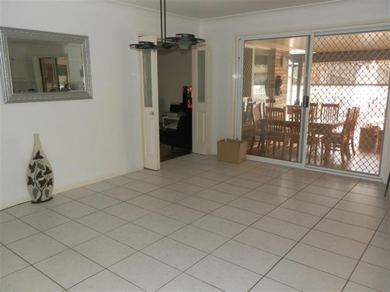 19 Kununurra Crescent, Shailer Park QLD 4128