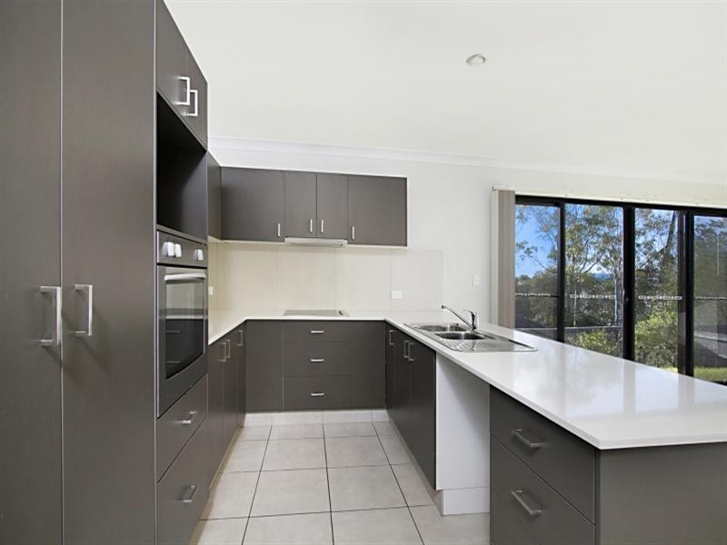 50 Outlook Drive, Waterford QLD 4133