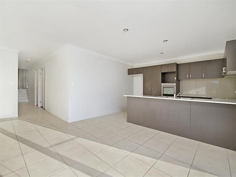 50 Outlook Drive, Waterford QLD 4133