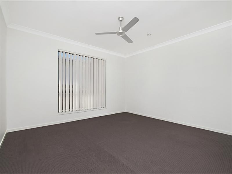 50 Outlook Drive, Waterford QLD 4133