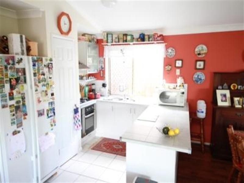 16 Starling Street, Loganlea QLD 4131