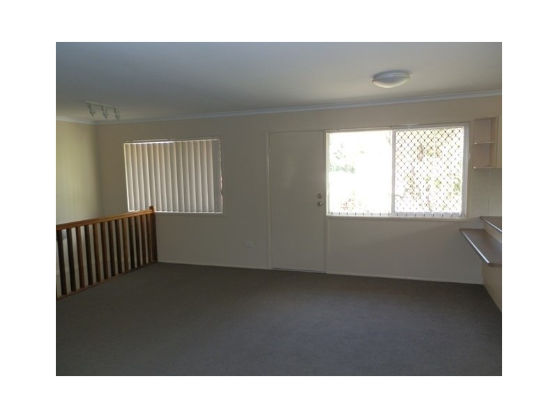 4 Boronia Avenue, Daisy Hill QLD 4127