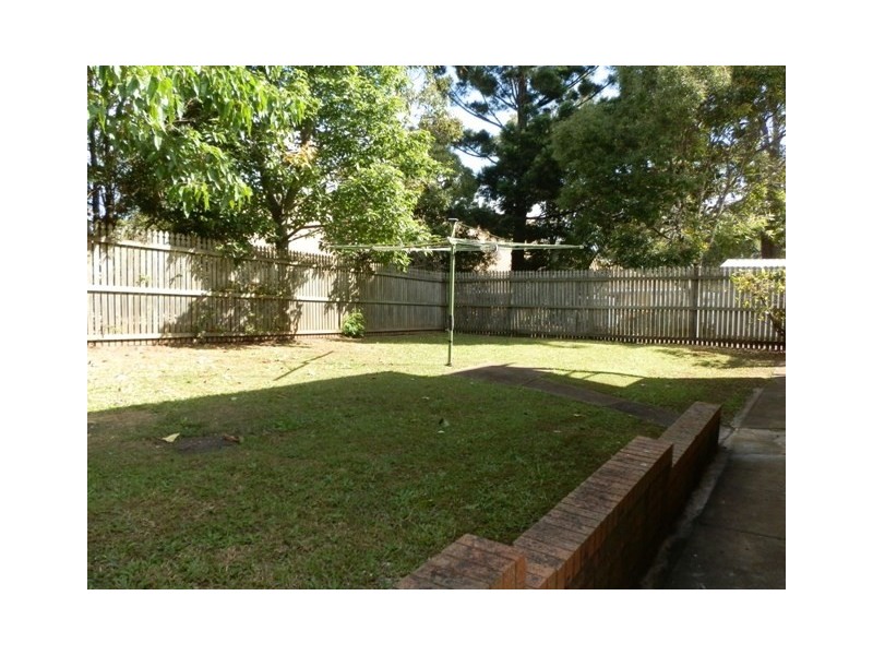 4 Boronia Avenue, Daisy Hill QLD 4127