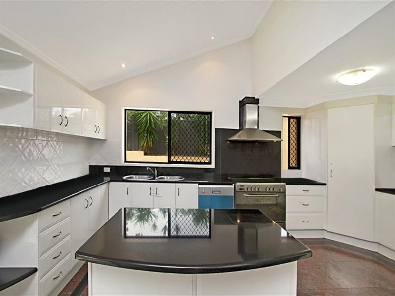 110 Bryants Road, Shailer Park QLD 4128