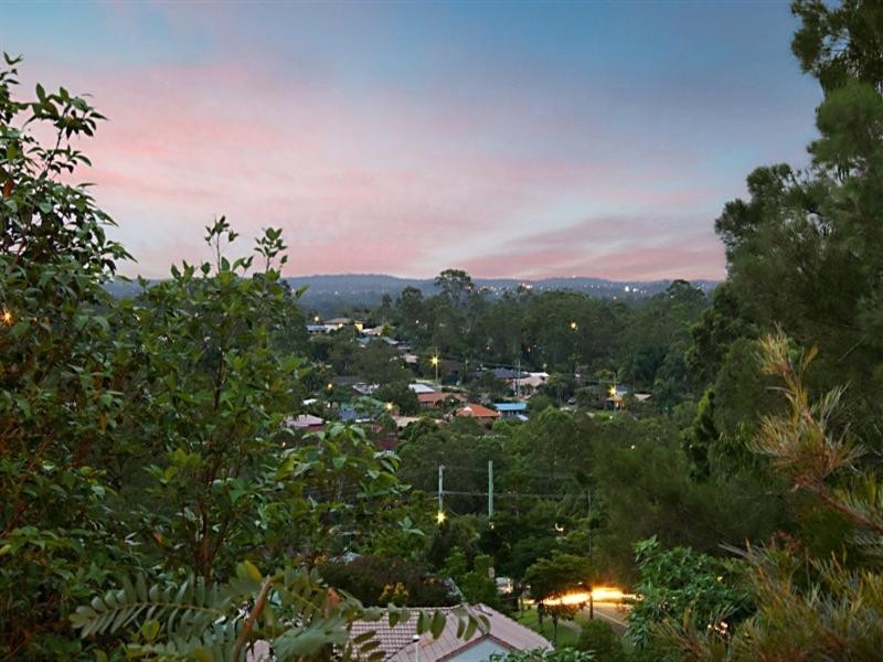 1 Arup Terrace, Edens Landing QLD 4207