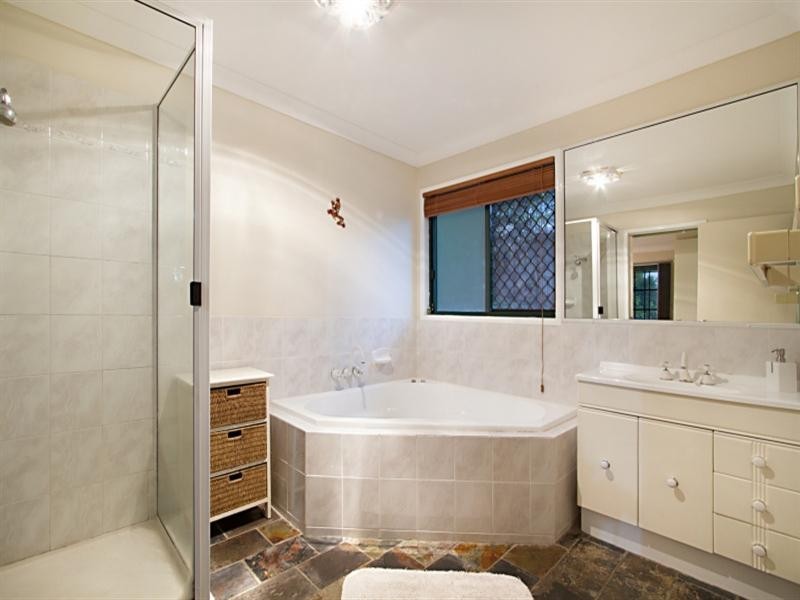 1 Arup Terrace, Edens Landing QLD 4207