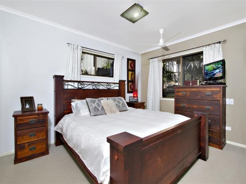 5 Foliage Court, Shailer Park QLD 4128